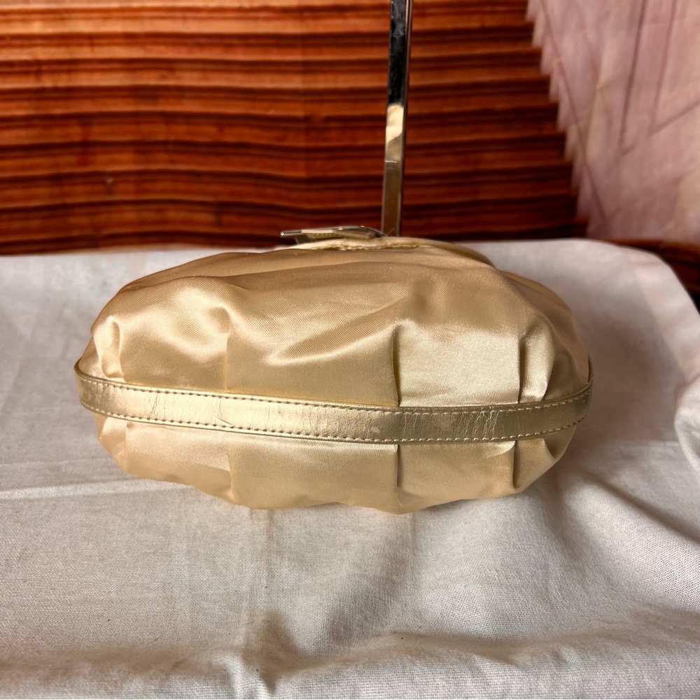 DIOR Elegant Goldtone Satin Parfum Bag, excellent condition ❤️❤️❤️ - Picture 6 of 11